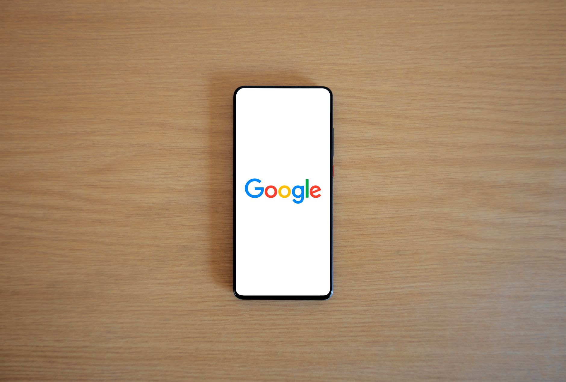 Google Pixel 11 Pro XL affiché sur un fond neutre